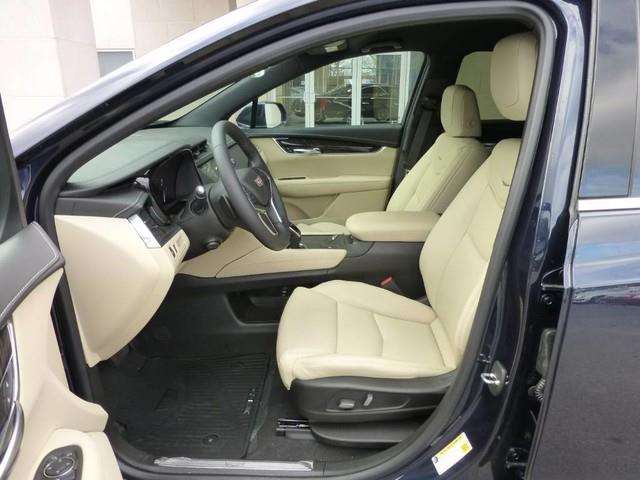 2017 Cadillac XT5 4dr SUV